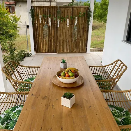 Dimis Cozy Near The Sea! Case de vacanță